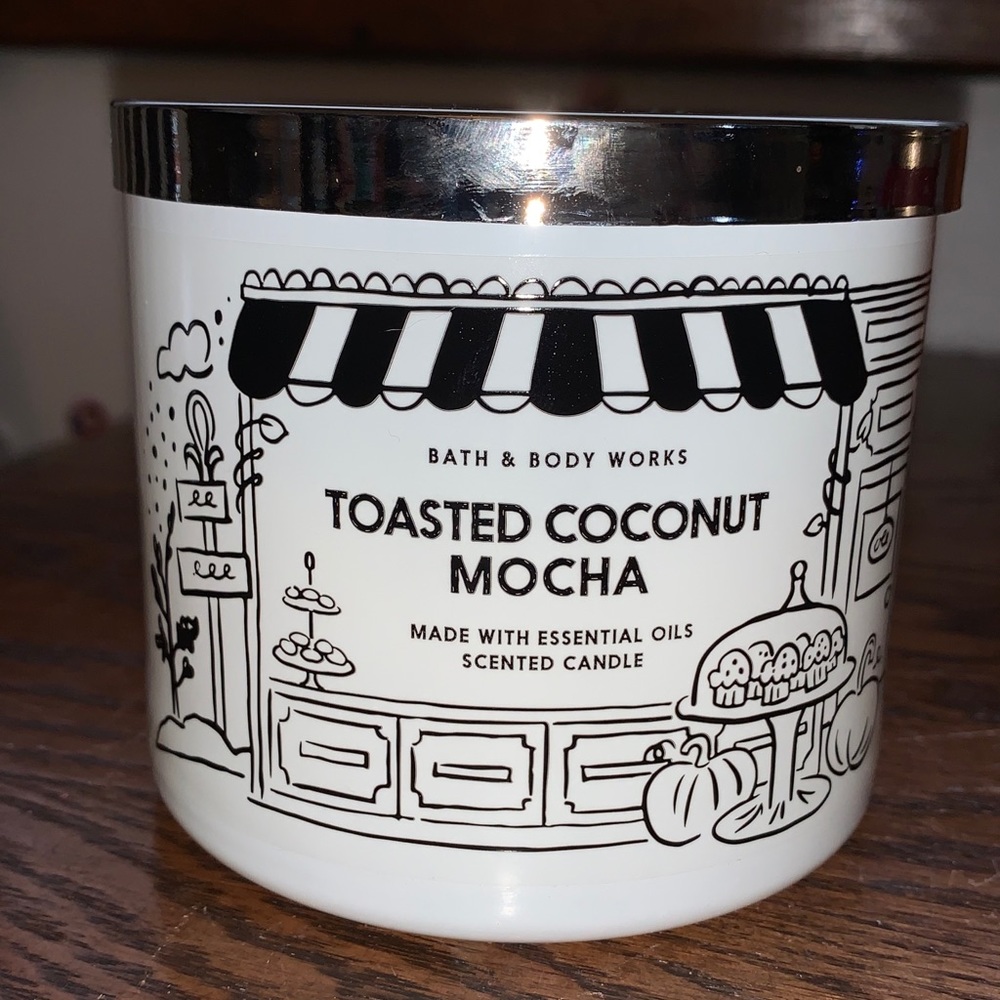 Limited Edition Bath & Body Works 3-Wick Candle